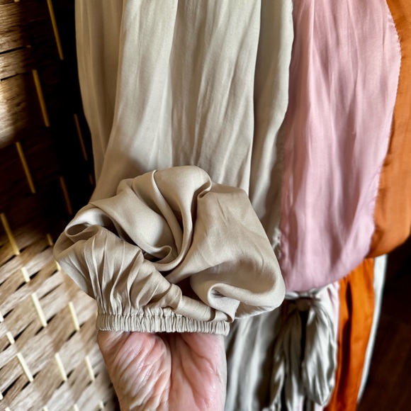 Never worn Olive & Leaf soft satin color block dress L - Picture 5 of 13